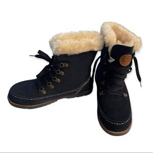 Women's Lamo Taylor snow boots